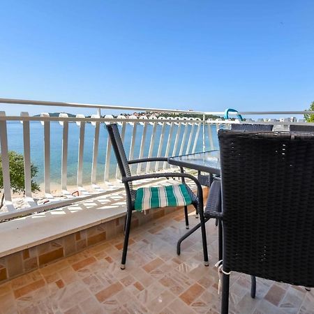 Apartments Silvana 로고즈니차 외부 사진