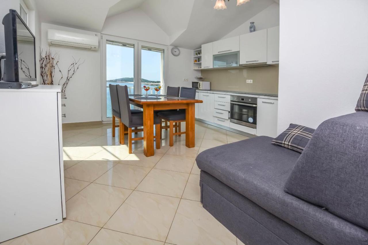 Apartments Silvana 로고즈니차 외부 사진