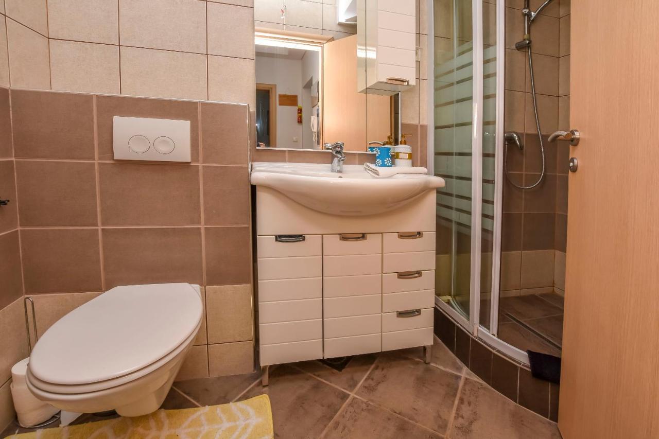 Apartments Silvana 로고즈니차 외부 사진