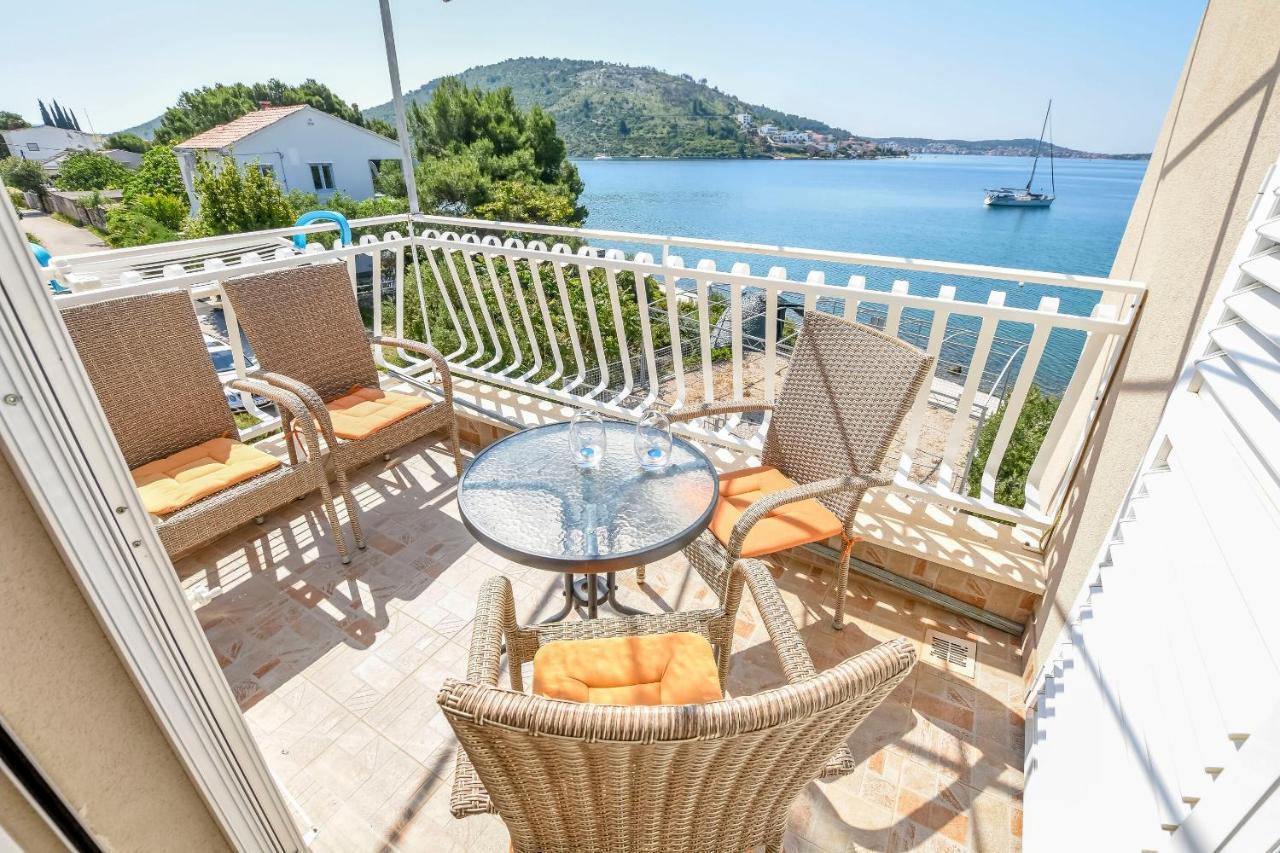 Apartments Silvana 로고즈니차 외부 사진