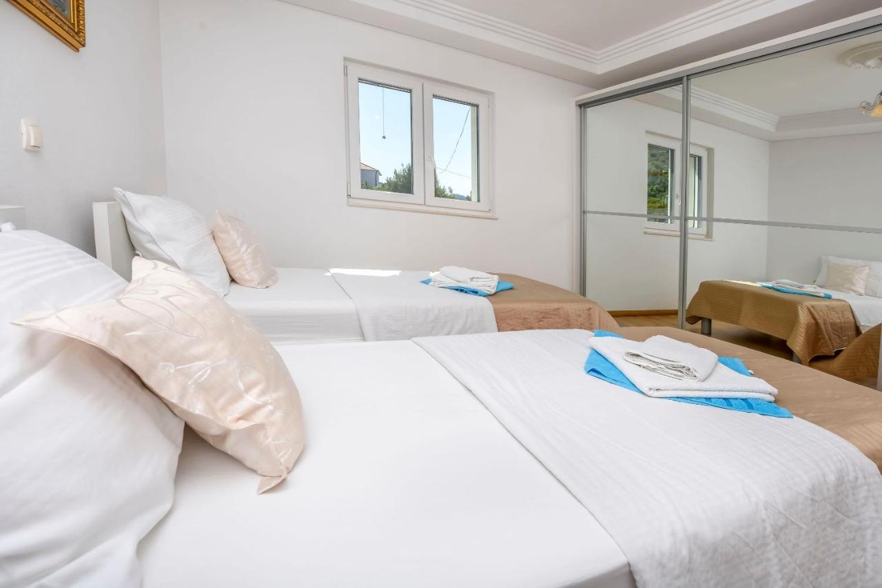 Apartments Silvana 로고즈니차 외부 사진