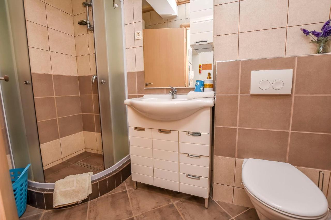 Apartments Silvana 로고즈니차 외부 사진