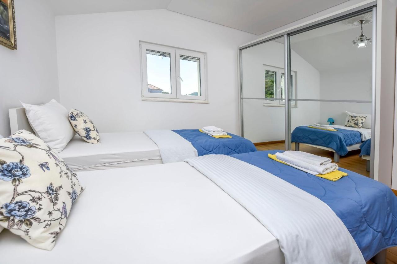 Apartments Silvana 로고즈니차 외부 사진