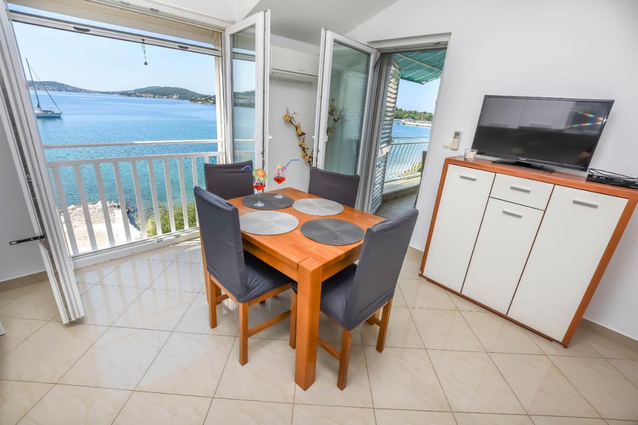 Apartments Silvana 로고즈니차 외부 사진